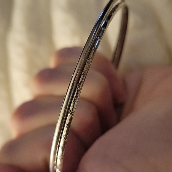 Bracelets - Picture 4 of 4